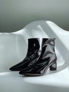 LUXE SEVEN DESIGN ZIP BACK ANKLE BOOTS IN BLACK PATENT